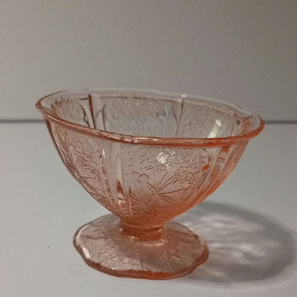 Vintage Pink Depression Glass Desert Bowl Made By Jeanette Glass In The 1930's
